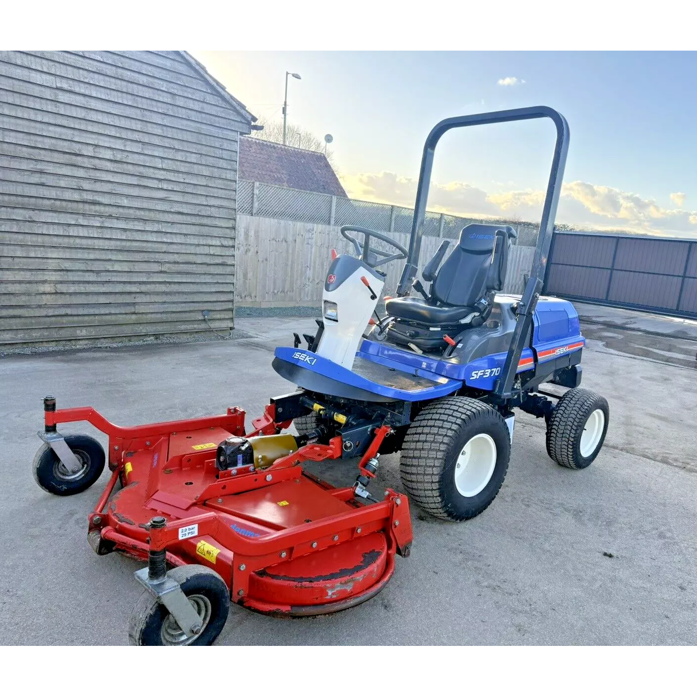 2021 ISEKI SF370 OUTFRONT DIESEL RIDE ON LAWN MOWER - 6 FOOT WIEDENMANN DECK